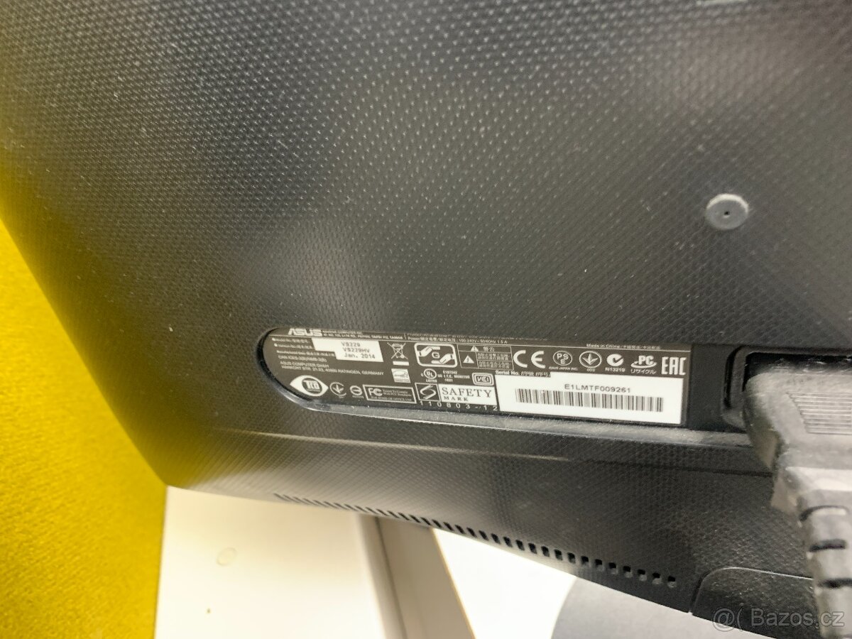 LCD monitor 21 / 22 palců x 6 - 10