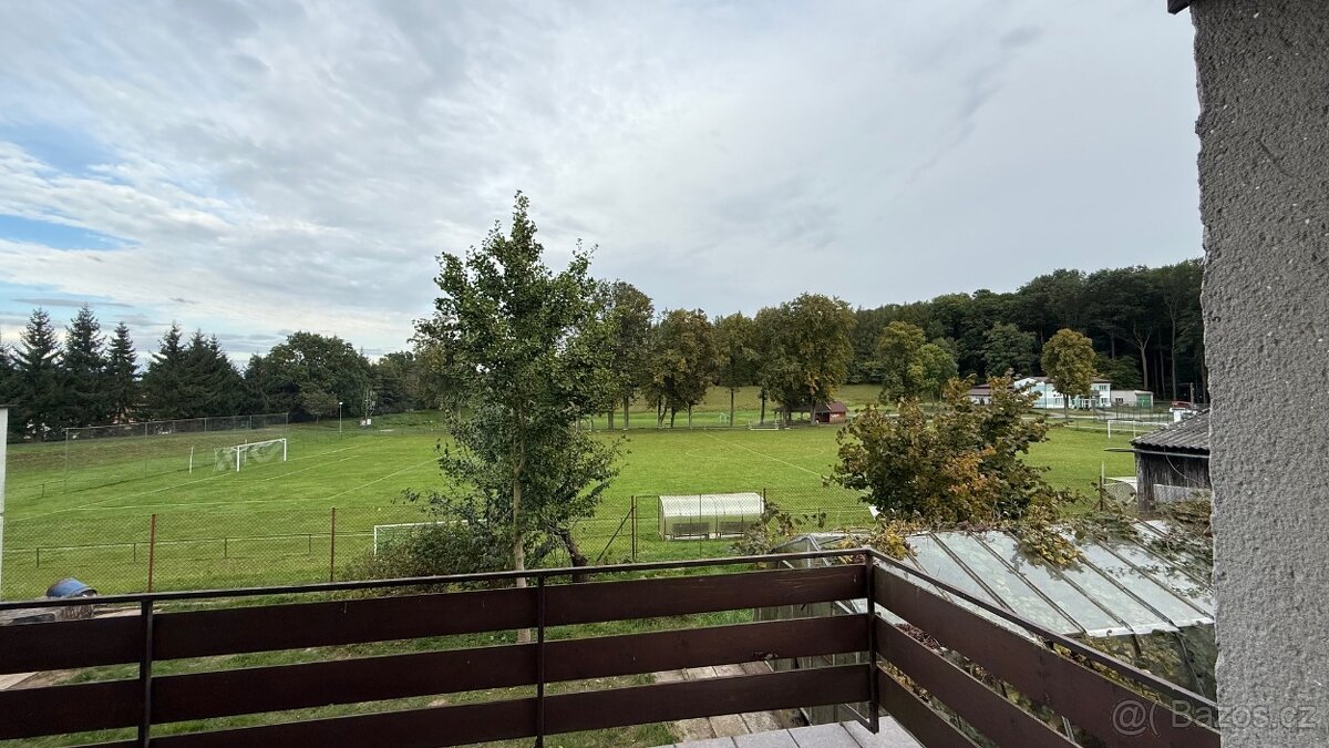 Prodej rodinného domu 15 km od Hradce Králové - 10