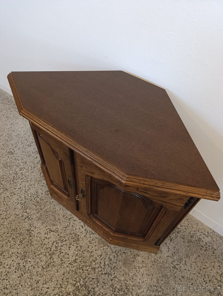 Rustikální nábytek, komoda z masívu - 10