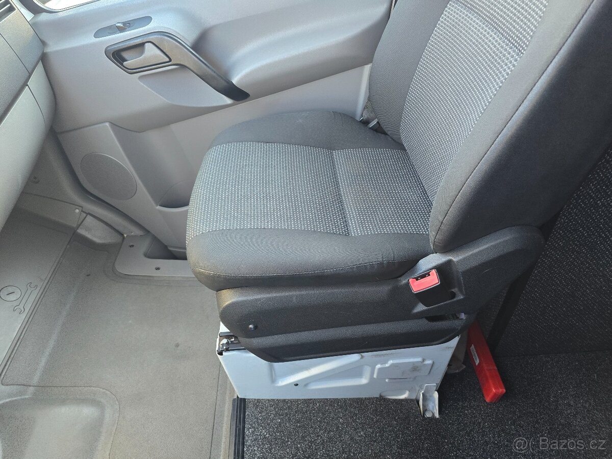 Prodám speciál MB Sprinter 519 CDI, 4x4 - částečně pancéřova - 10