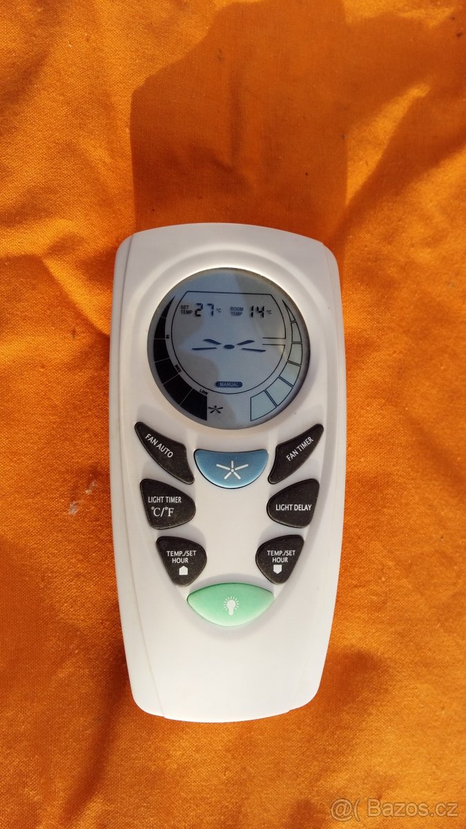 Stropní ventilátor s výsuv. lopatkami a svítidlem - 10