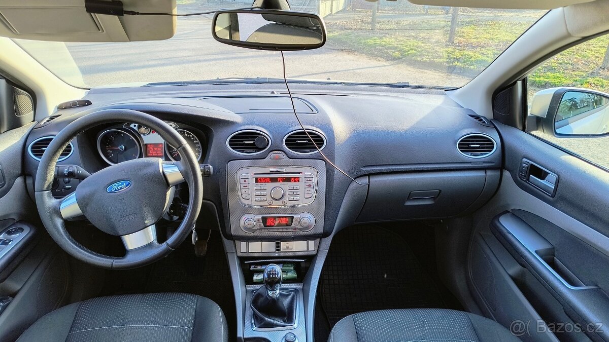 Ford Focus kombi mk2 2.0 TDCi - 10