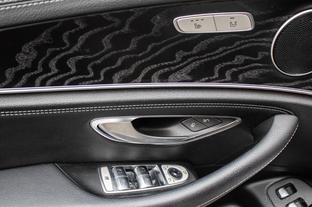 Mercedes-Benz E trieda Kombi 400 4MATIC A/T - 10