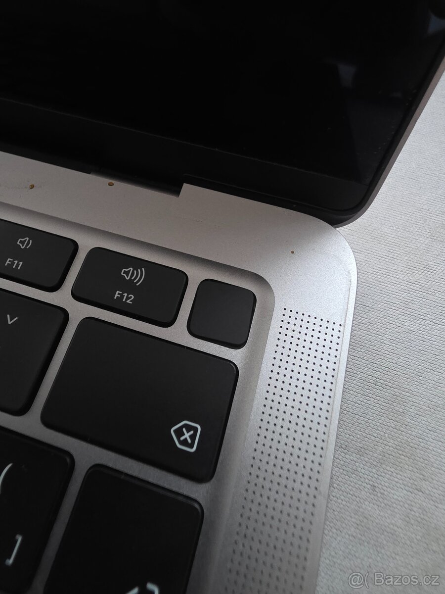 NEFUNKČNÍ MacBook Air 13 s i3 (2020) - 10