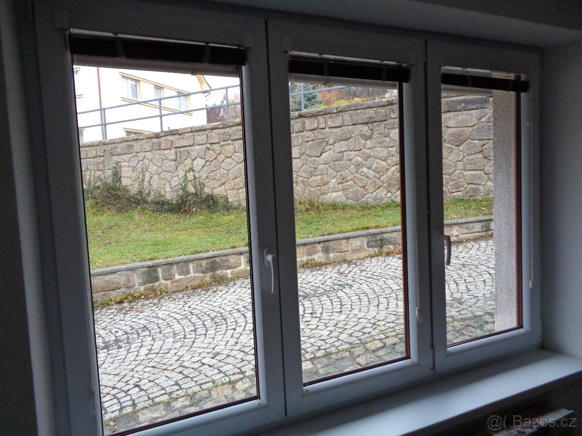 Plastová okna dvojsklo pětikomora - 10