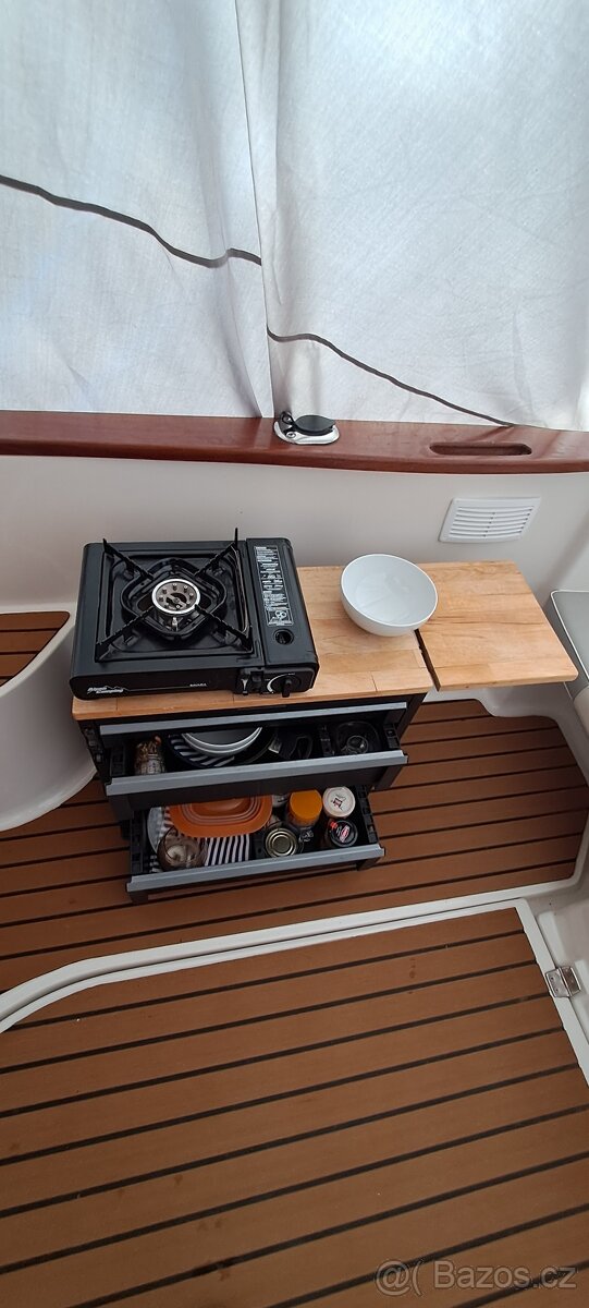 Kajutová loď Quicksilver 620 Cruiser + Mercury 115hp EFI - 10