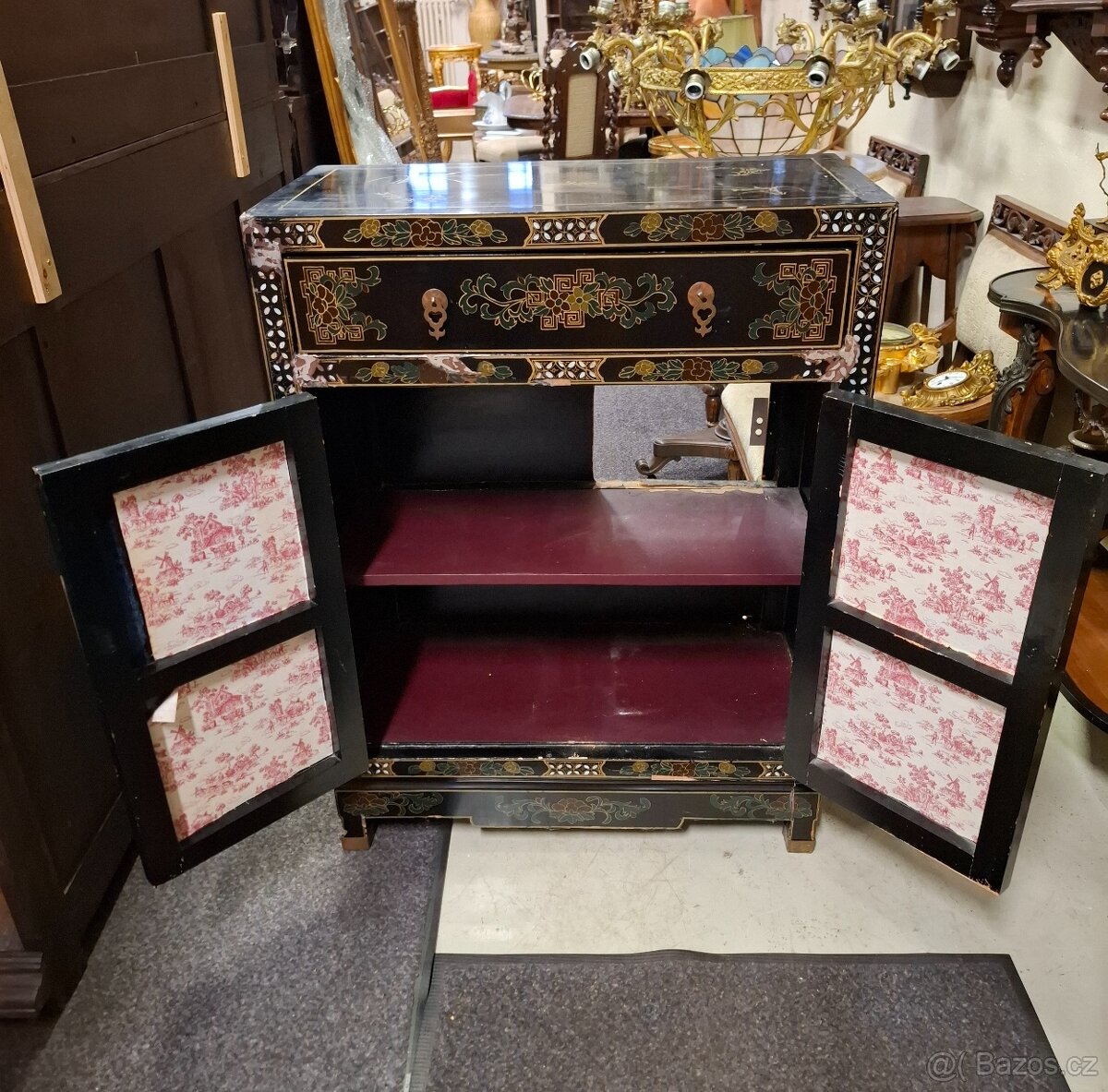 Starožitná čínská vykládaná komoda - 10