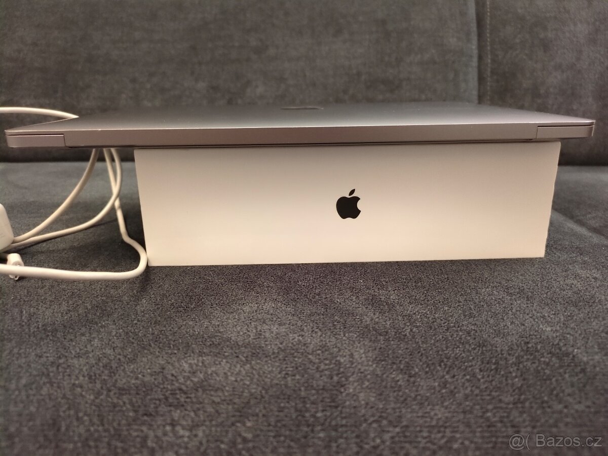 MacBook Pro 13” 2017 - 10