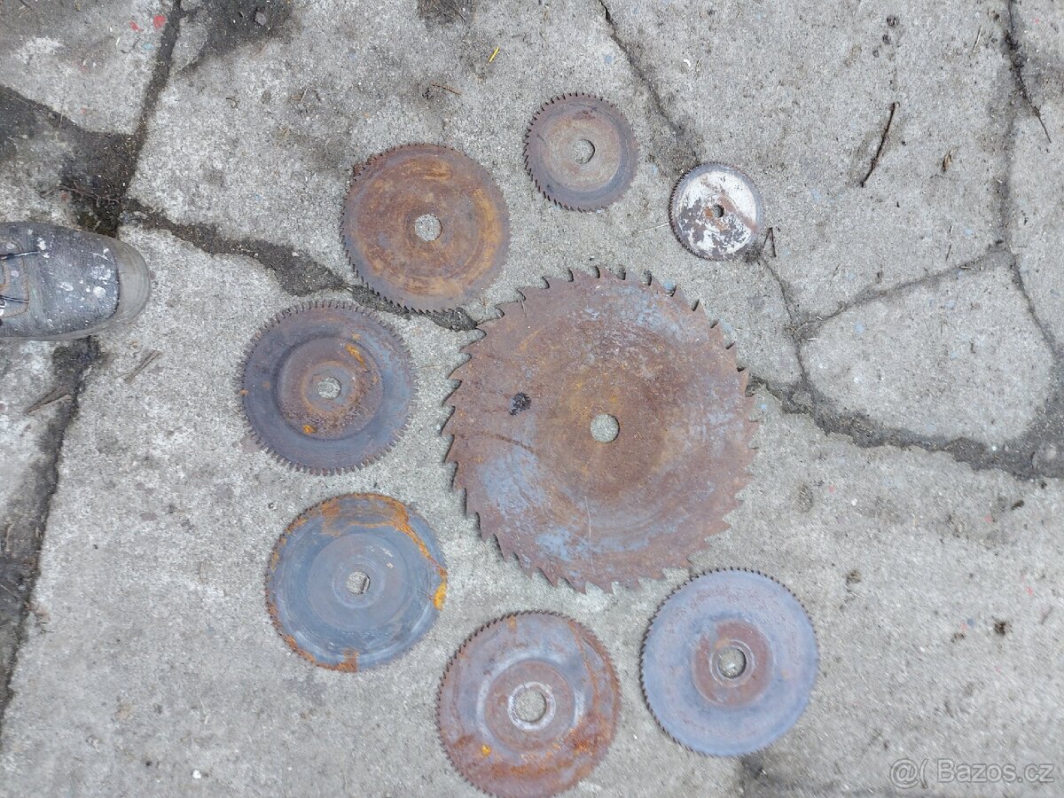 Prodám malou cirkulárku - 10