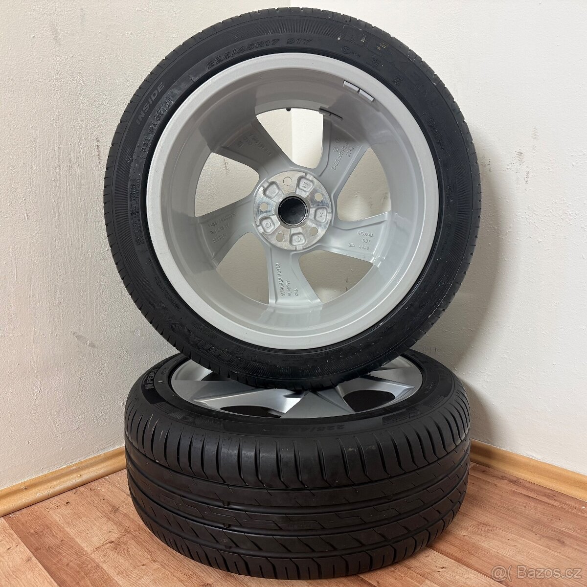 AUDI A3/VW GOLF 5x112 R17 ET46+LETNÍ 225/45R17 7mm - 10