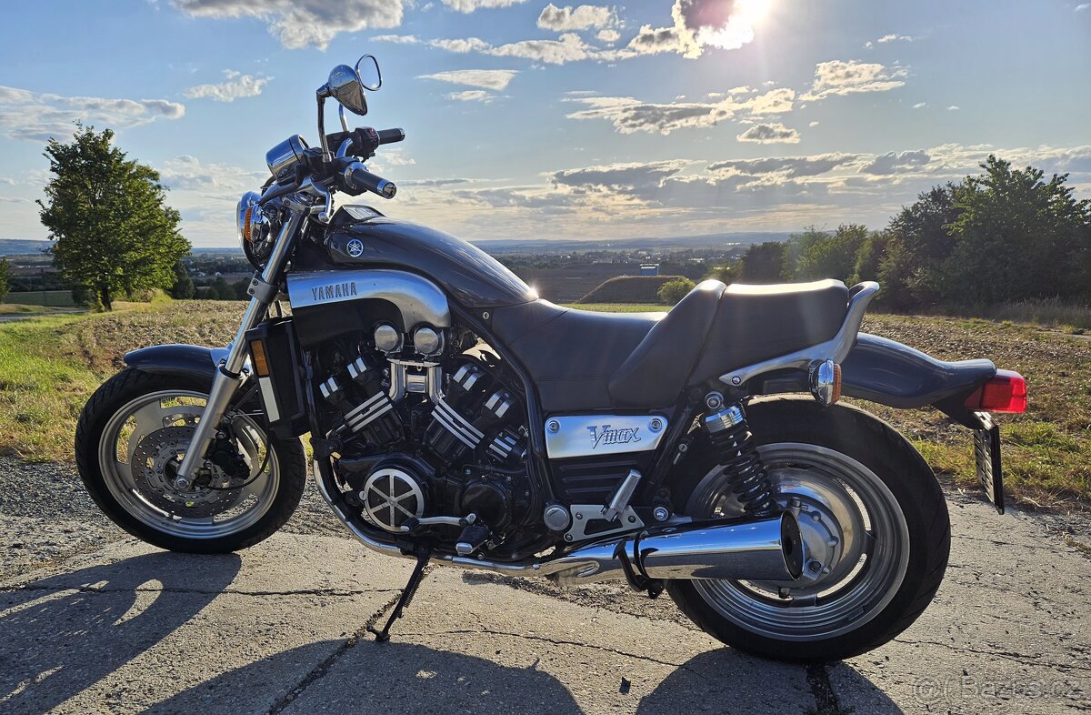 Yamaha V-MAX 1200 - 10
