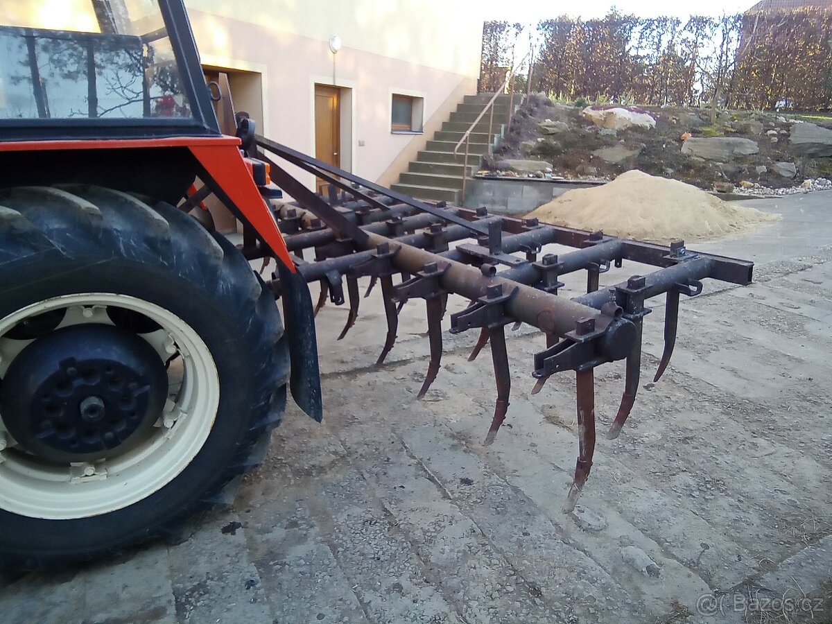 Radličkový podmítač (hloubkový kypřič) - 10