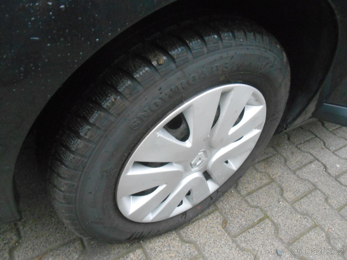 renault megan 1,6 /74kw benzin najeto 109t km rok 2011 - 10