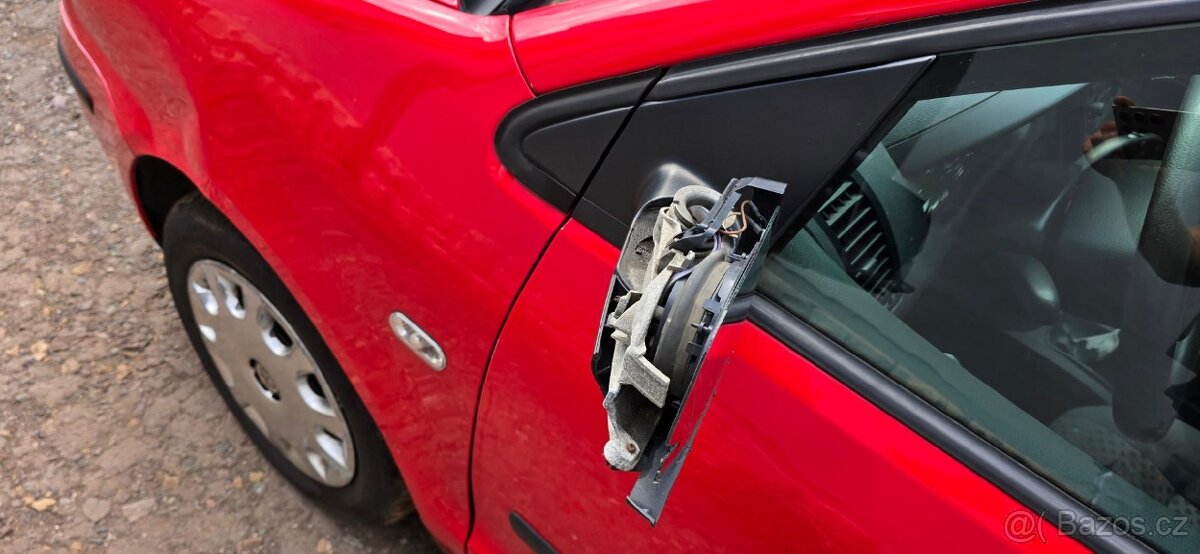 VW polo 1.2HTP 47kw rok-2003 - 10