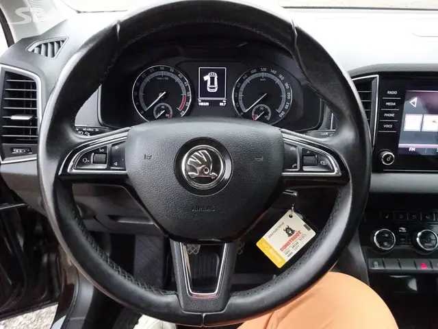 Škoda Karoq 1.6 TDI r.v.2017 (85 kw) 1.Maj.serv.kn ČR - 10
