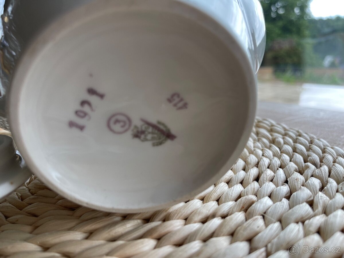 Stará porcelánová konvice - 10