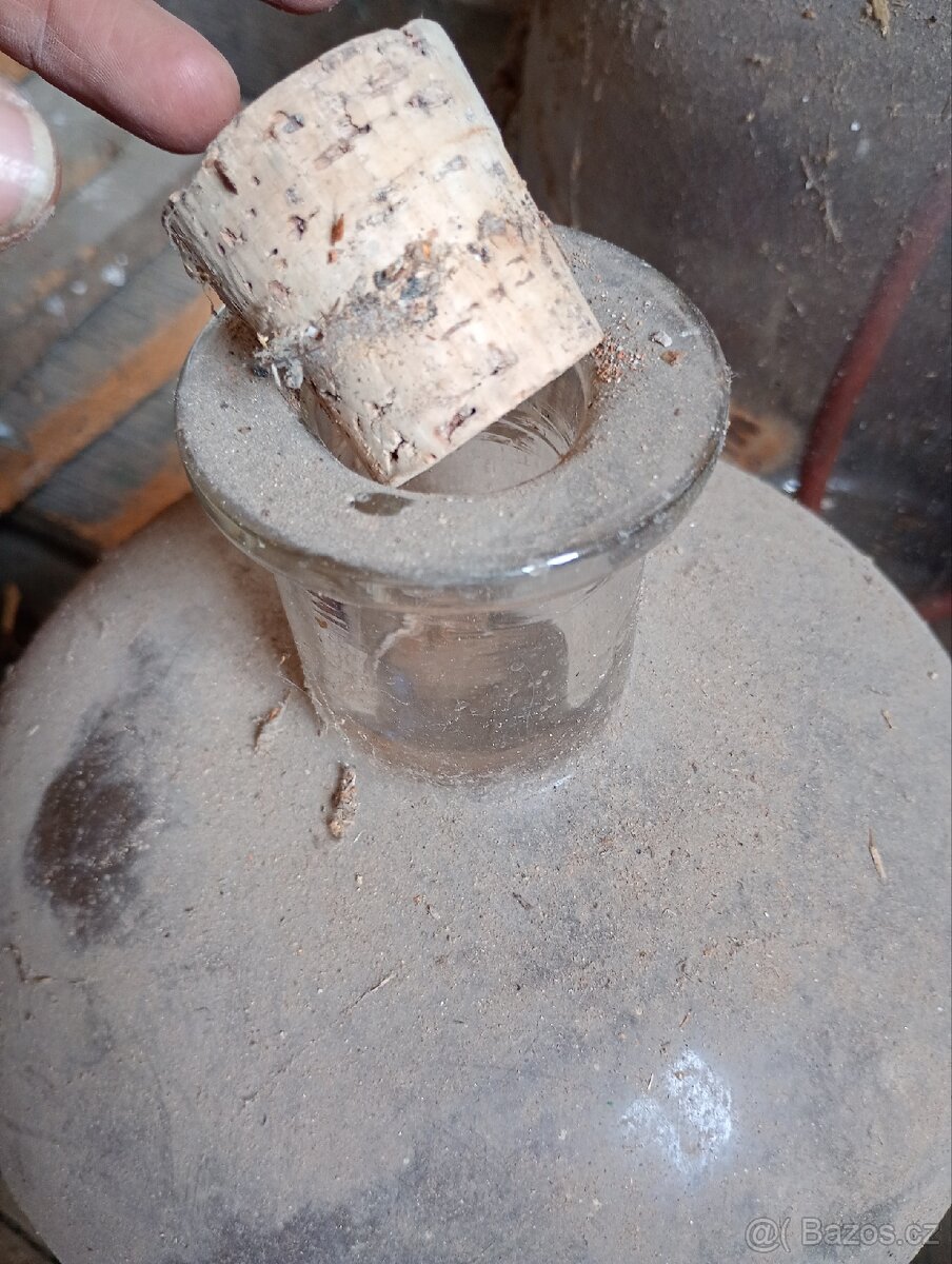 Staré demižony, foukané sklo - 10