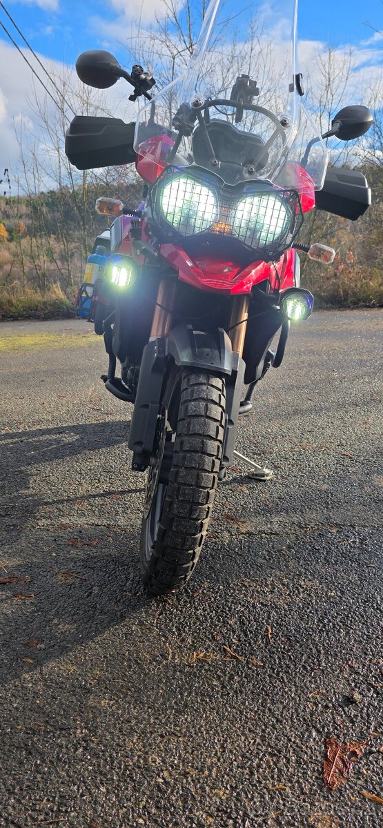 TRIUMPH 1200 EXPLORER - 10