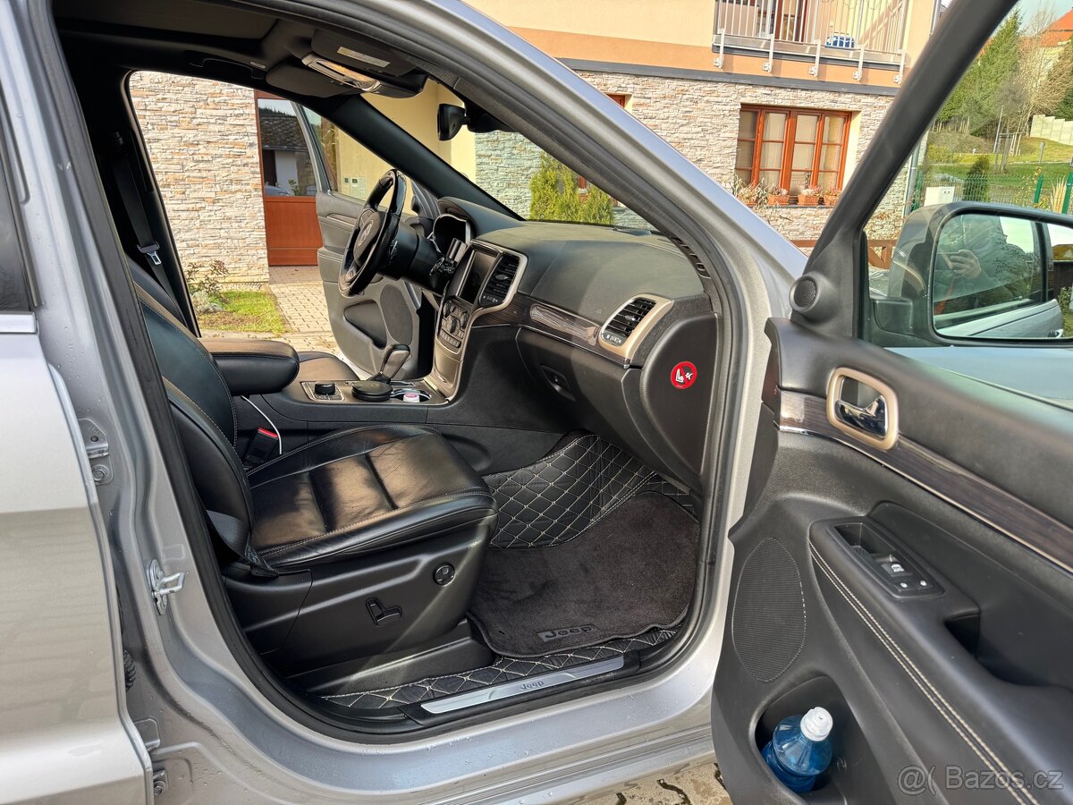 Jeep Grand Cherokee WK2 - 10