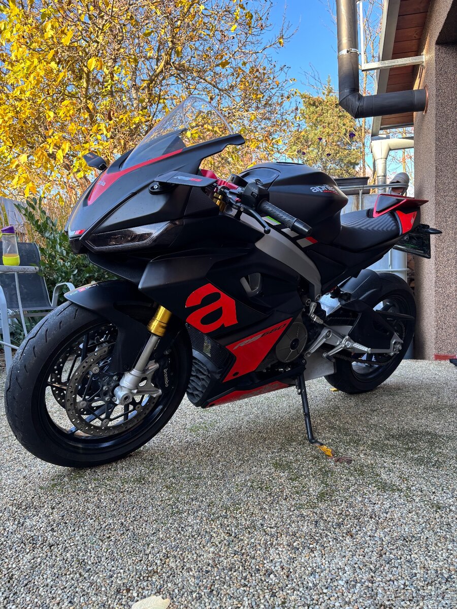 Aprilia rs 660 Racing Black - 10