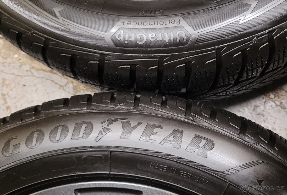 Subaru Forester,alu 18',černé,5x114,3, zimní pneu - 10