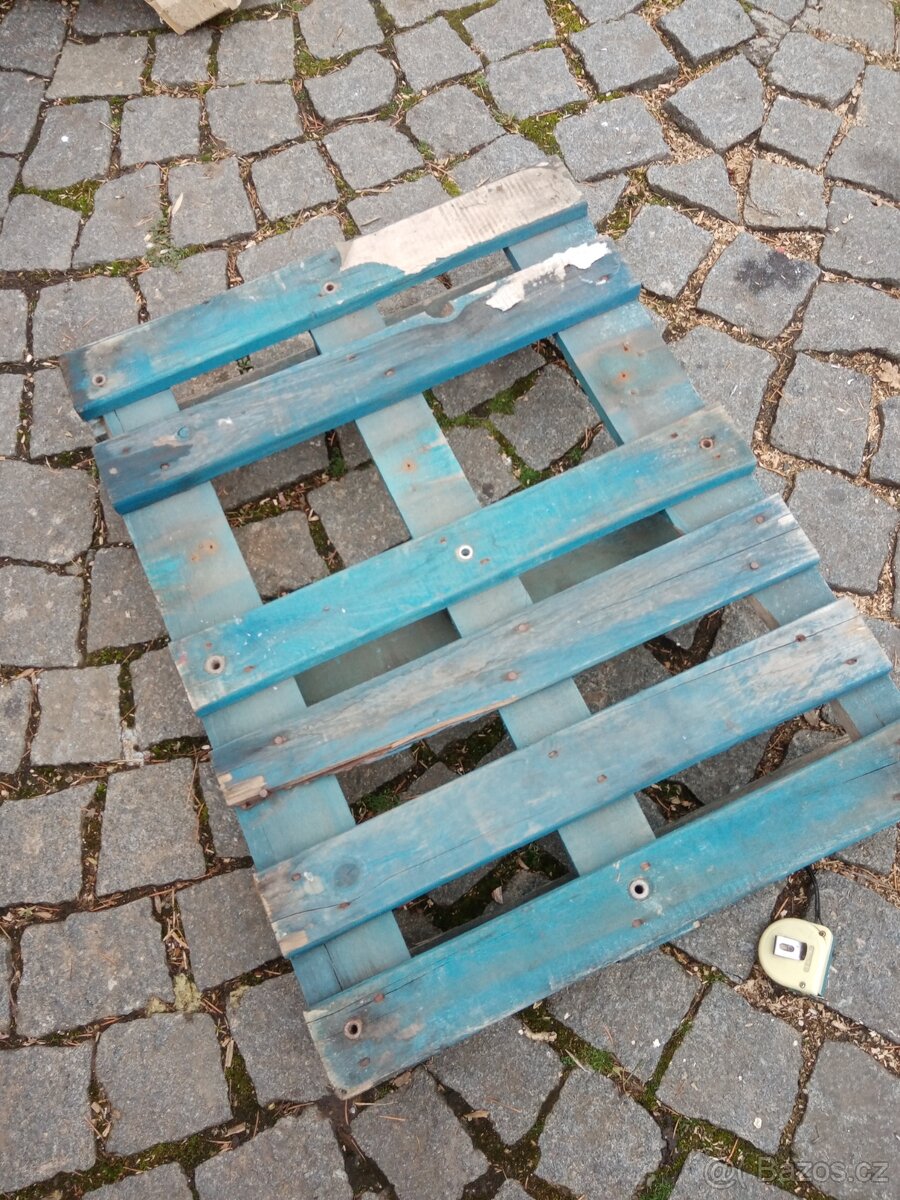 Dřevěné palety 80 x 60 x 16 cm. - 10
