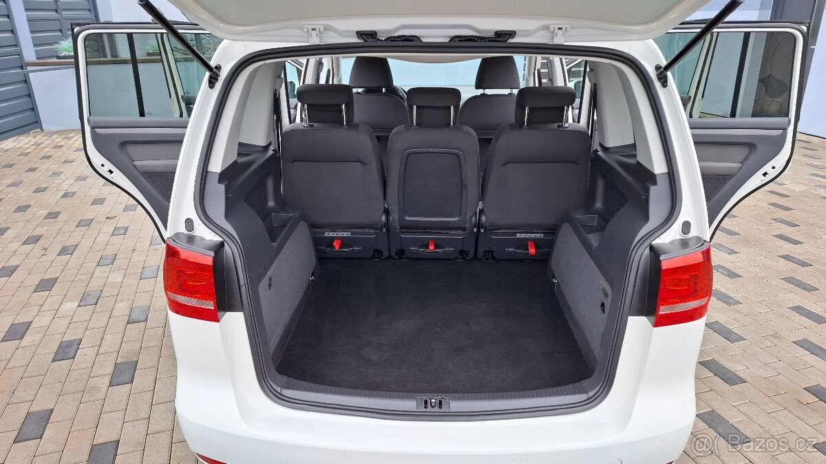 Volkswagen Touran II 1,6 TDI - 77kw. Comfortline - ZACHOVALÝ - 10