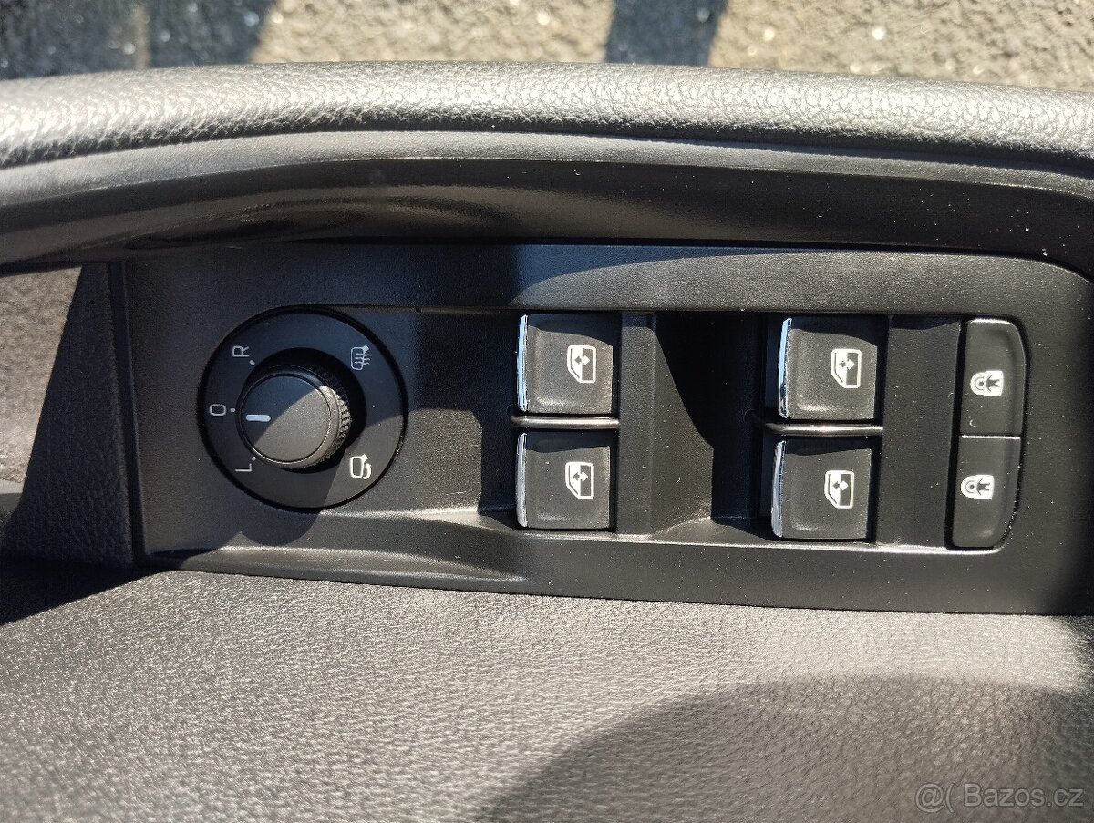 Škoda Superb 3 kombi 2.0 tdi 110kw - 10