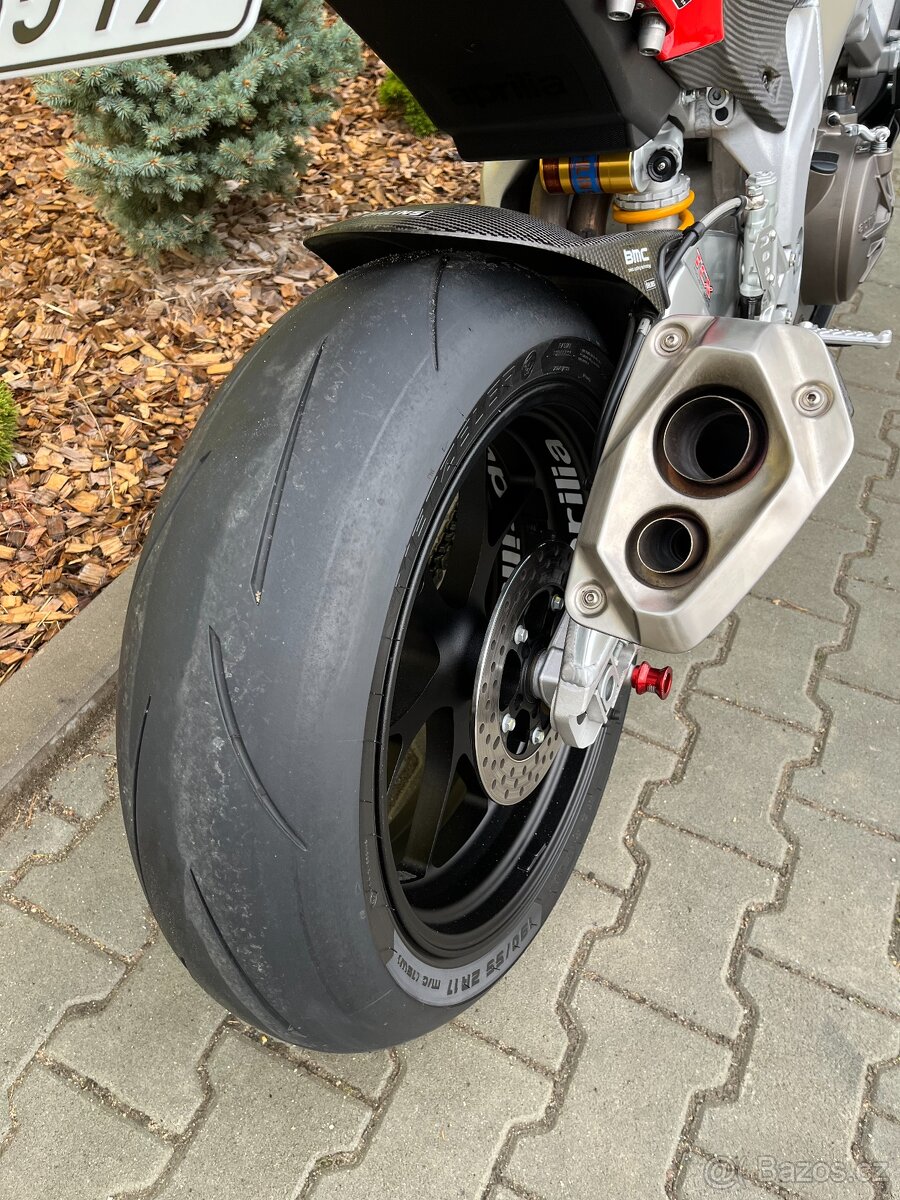 Aprilia RSV4 1000 FACTORY - 10