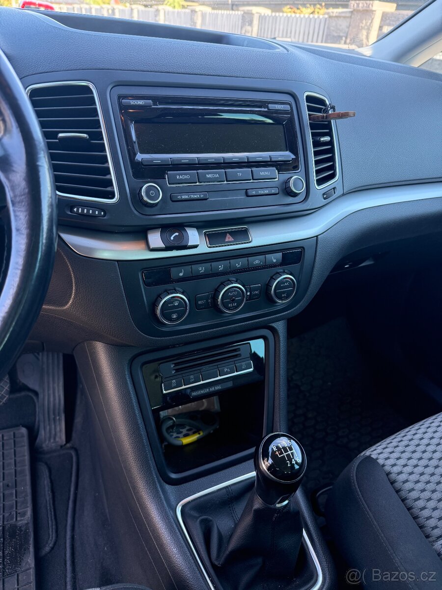 VW Sharan 2,0 tdi - 10
