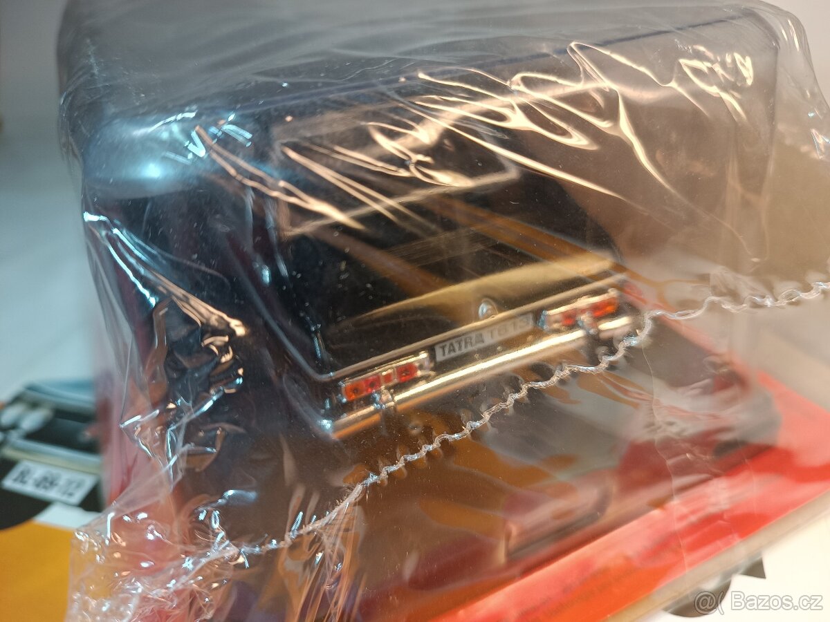 Hachette 1/24 Tatra 613 1975 + 2x časopis - 10