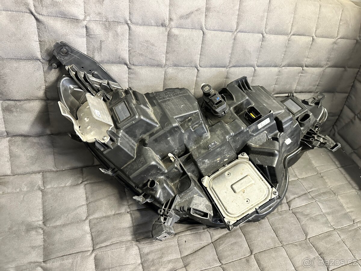 Renault Megane 4 světlo - 10