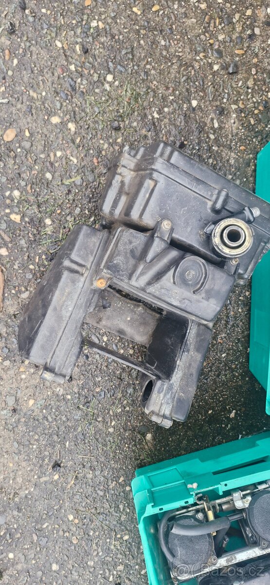 Kawasaki GPZ500 S - 10