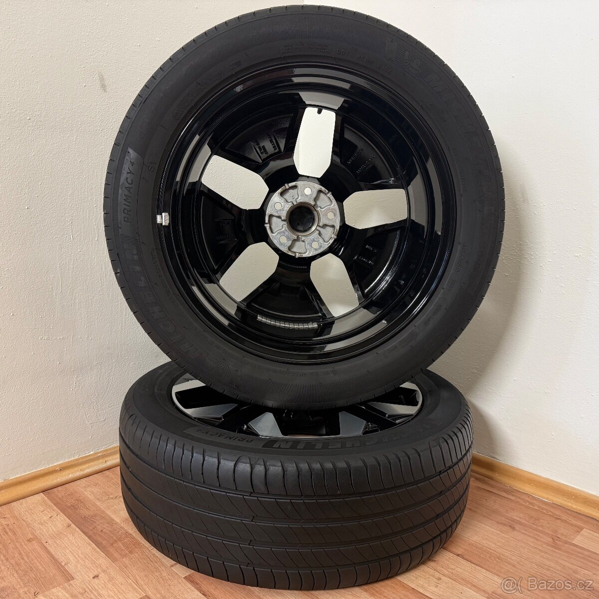 KIA SPORTAGE 5x114,3 R19 ET51+LETNÍ 235/50R19 5mm - 10