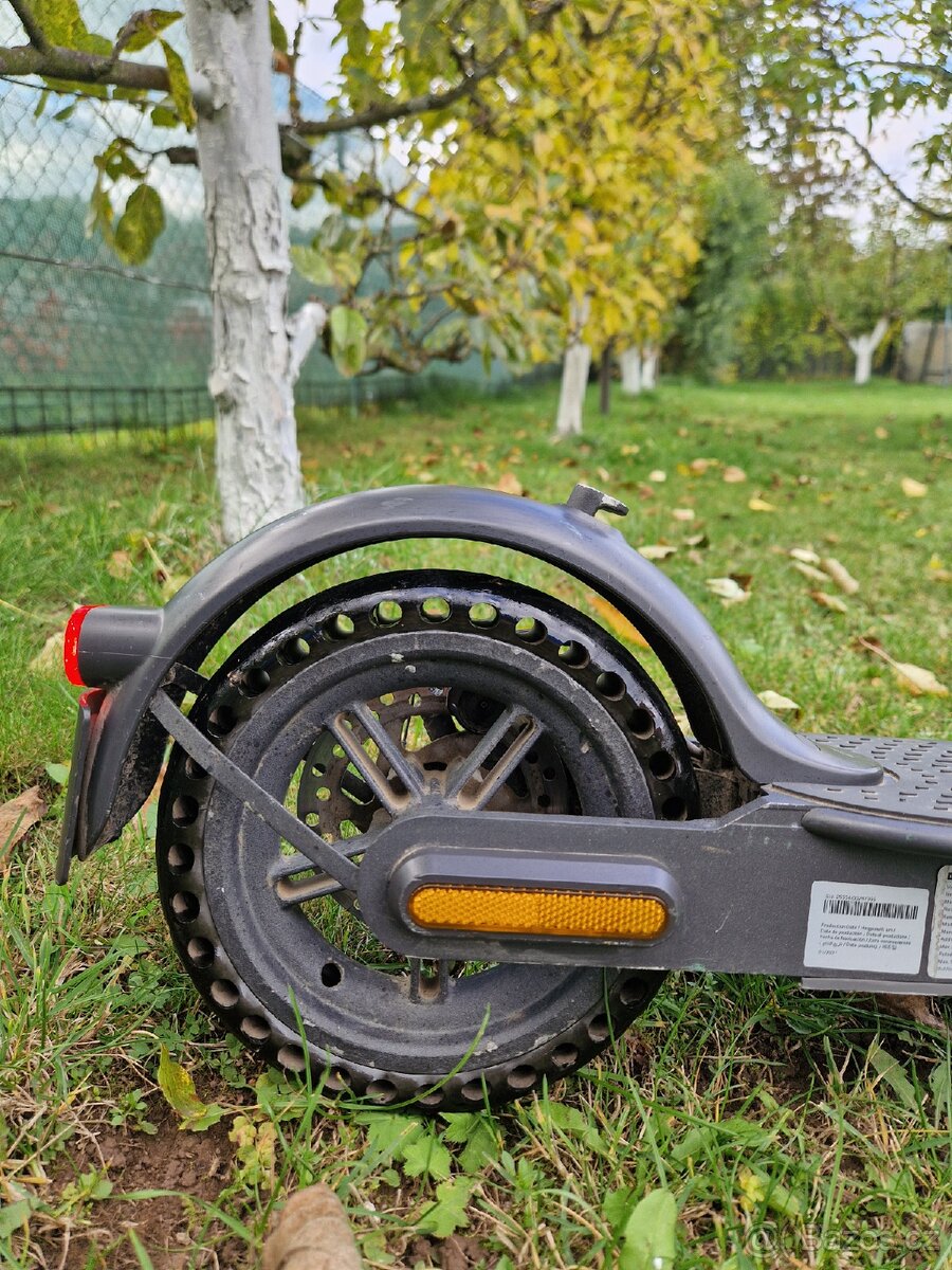 Elektrická koloběžka Xiaomi mi scooter pro 2 nová baterie - 10