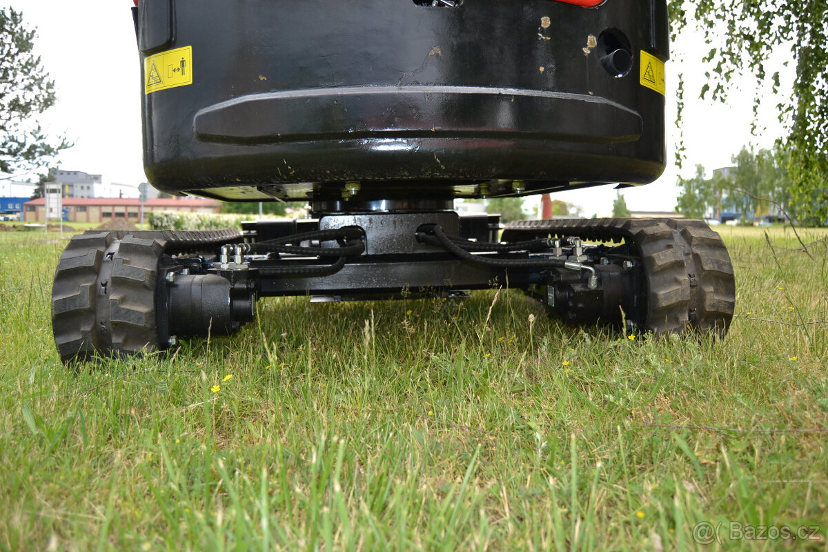 Minibagr Zethos HT2000 (tříválec 26 koní) - 10