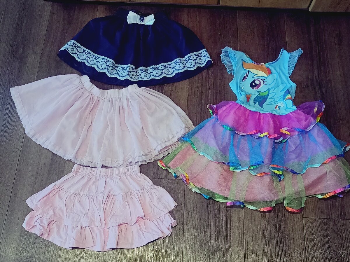 Set dívčího oblečení vel 122-128 - 10