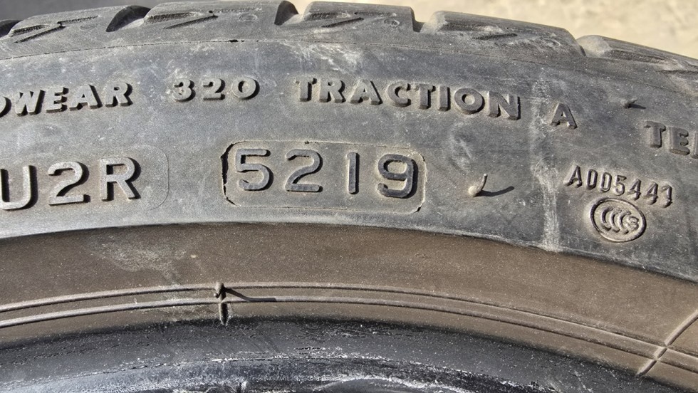 Letní pneu 225/40/18 Bridgestone - 10