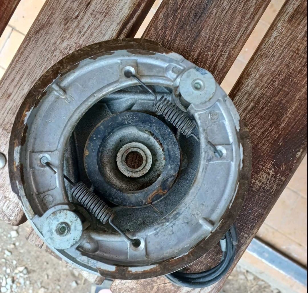 Klíček spínací skříňky rámeček předního světla - 10