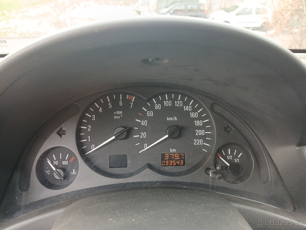 Opel Corsa 1.2i Automat Jen 94.000 Km - 10