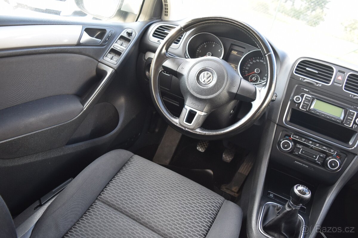 Volkswagen Golf 1.6 TDI BOHATÁ VÝBAVA NOVÁ STK PRVNÍ MAJITEL - 10