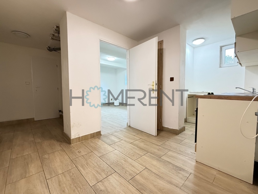 Praktický byt 3+1 (71 m²) se soukromým vstupem a parkováním, - 10