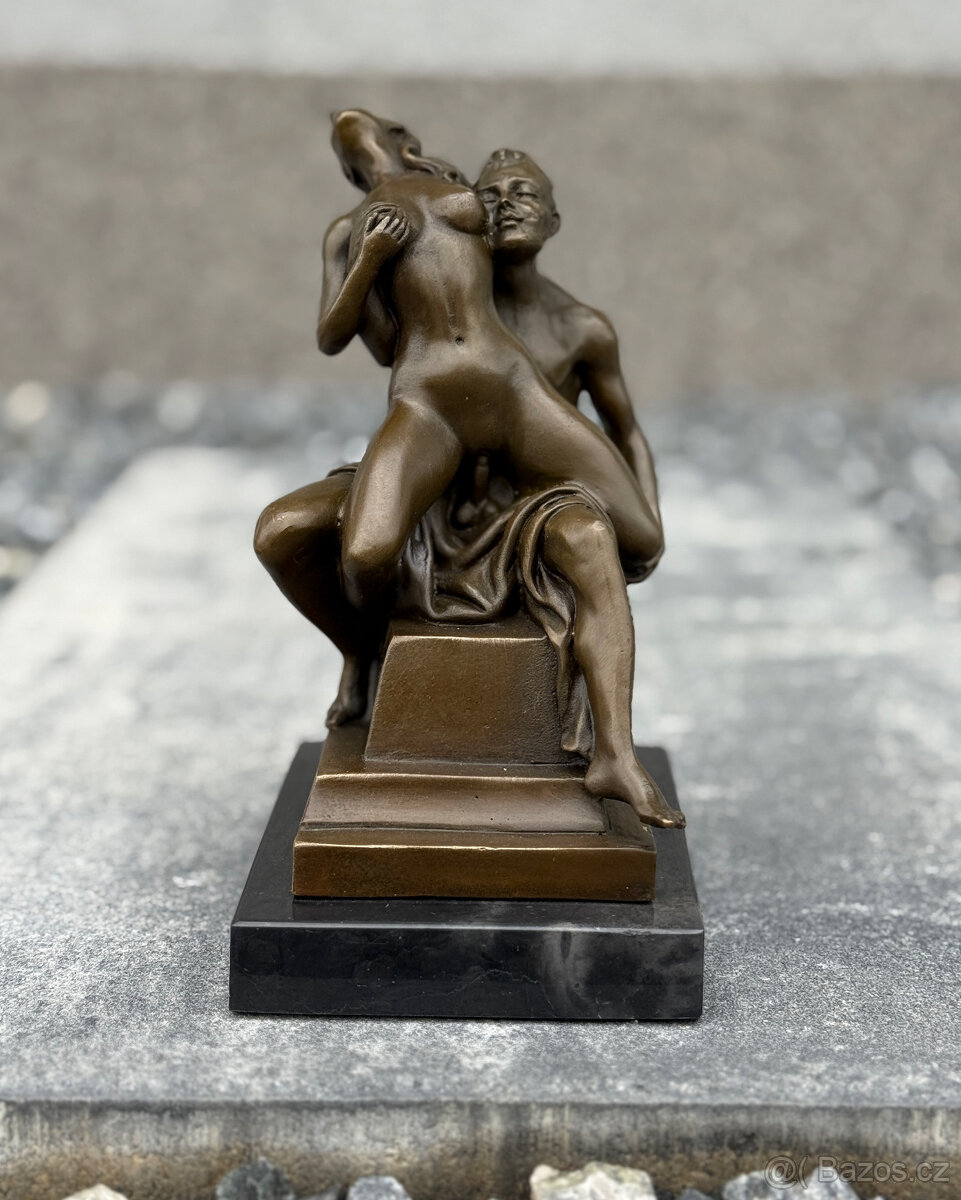 Erotická bronzová socha Obnažený milenecký pár smyslný dekor - 10