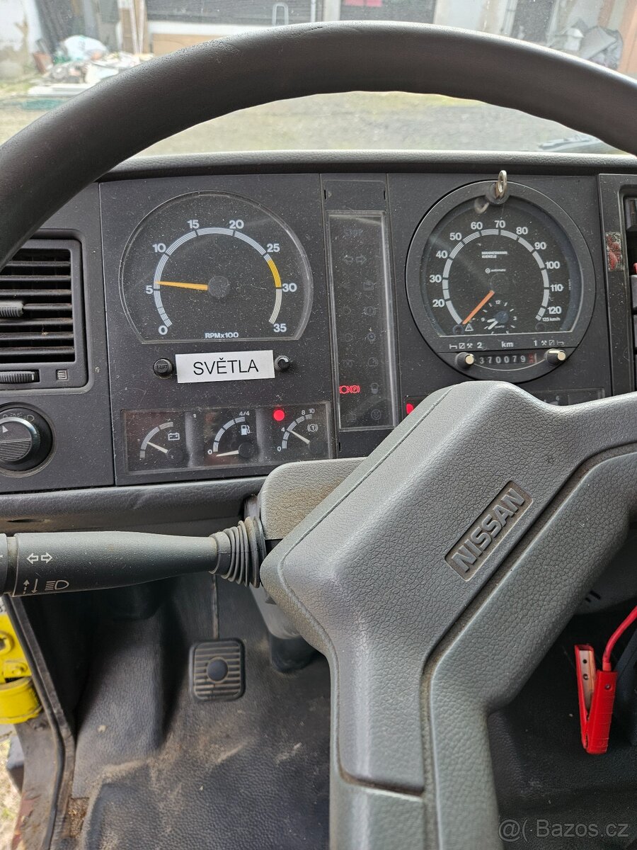 Nissan Eco t sklápěč s rukou odtah - 10