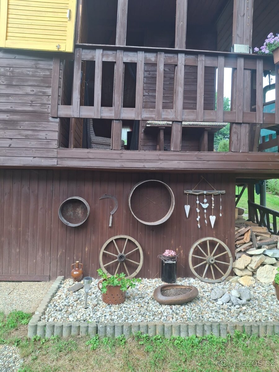 Prodej útulné chaty s bazénem, zahradou a pergolou - 10