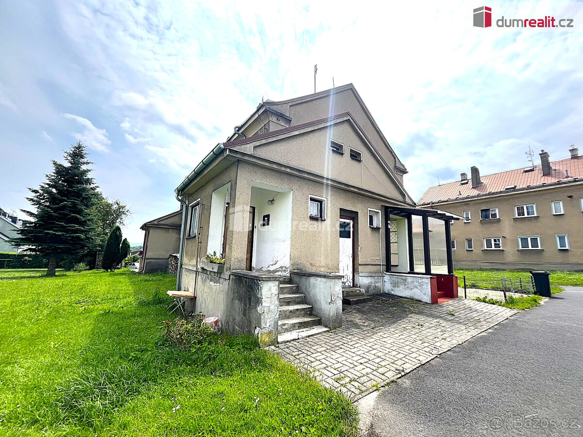 Prodej, byt 2+1, Lomnice, ul. Mánesová - 10