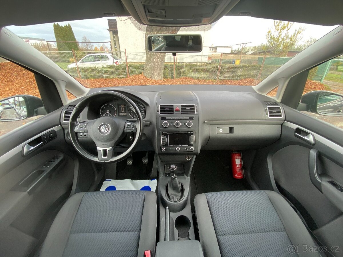 VW Touran 1.6 TDi Navigace,Climatronic - 10
