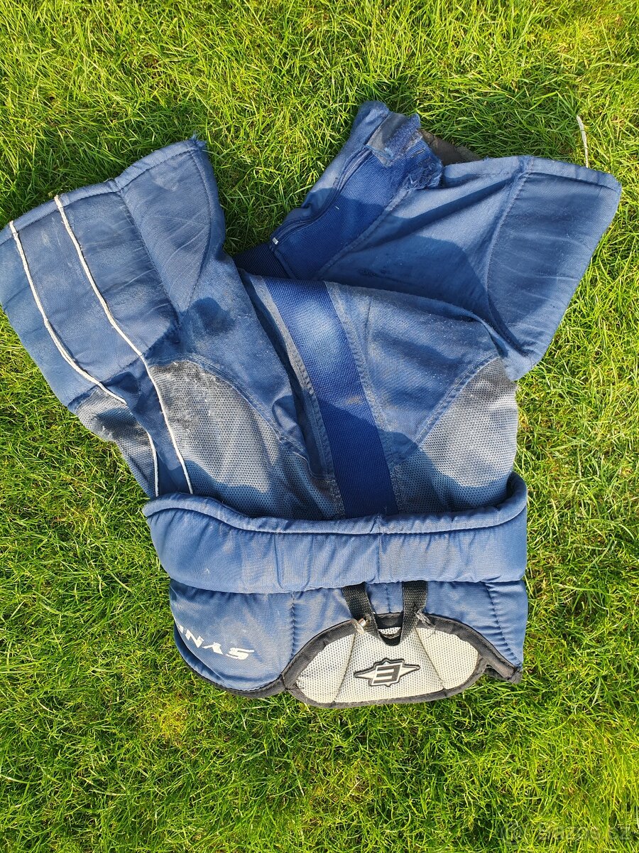 Brusle a hokejová výstroj - 10