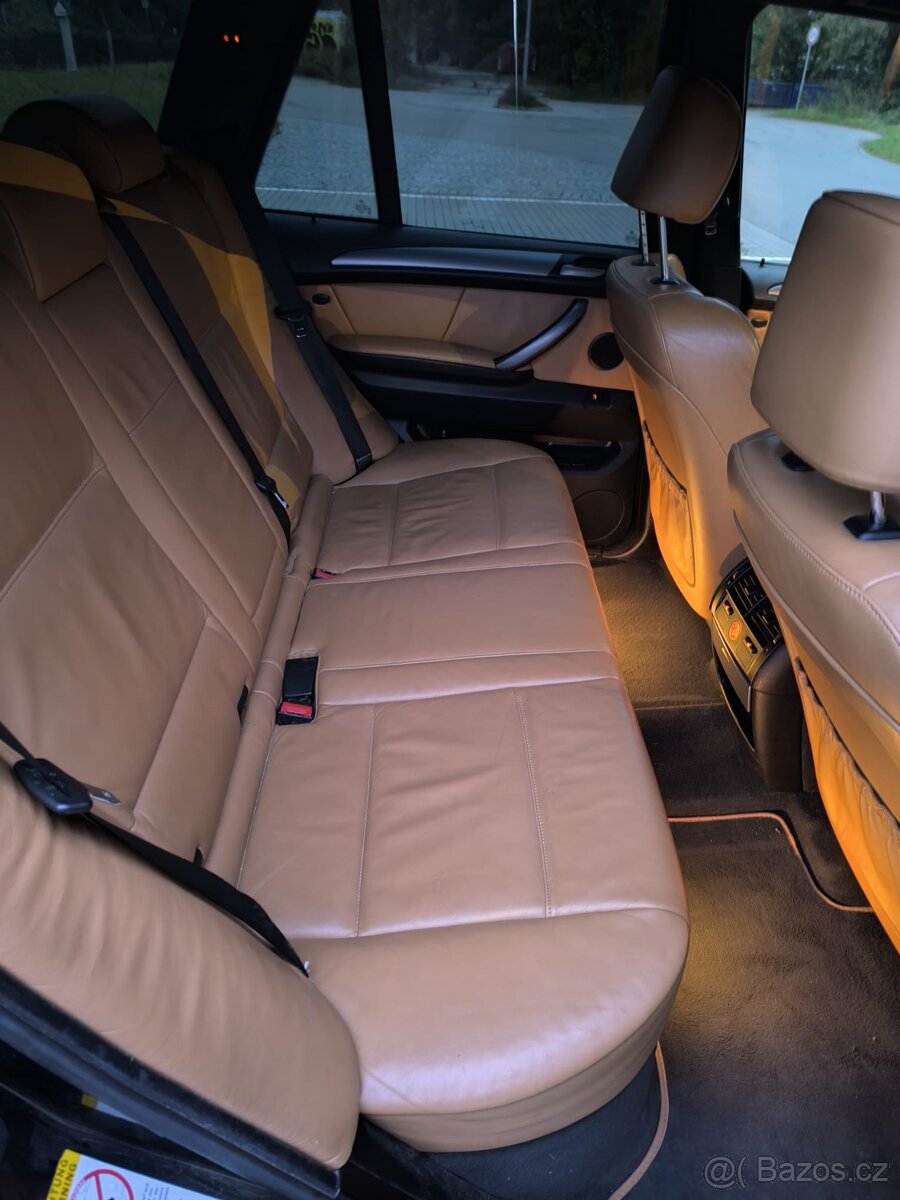 2x BMW X5 e53 4.8is - 10