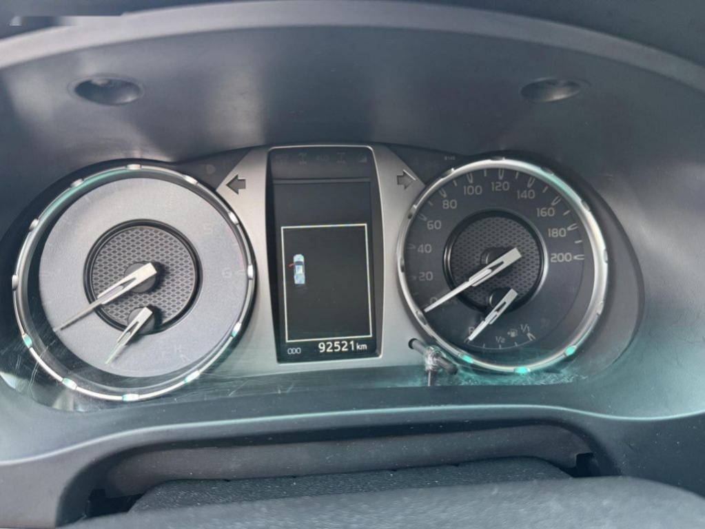 Toyota Hilux,2.8 automat Executive - 10